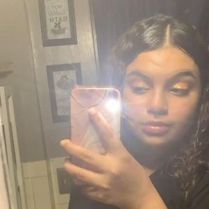 Meet your Posher, Marieliz